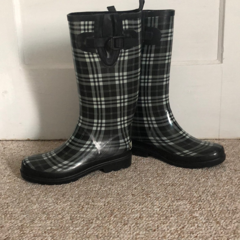 Rain boots